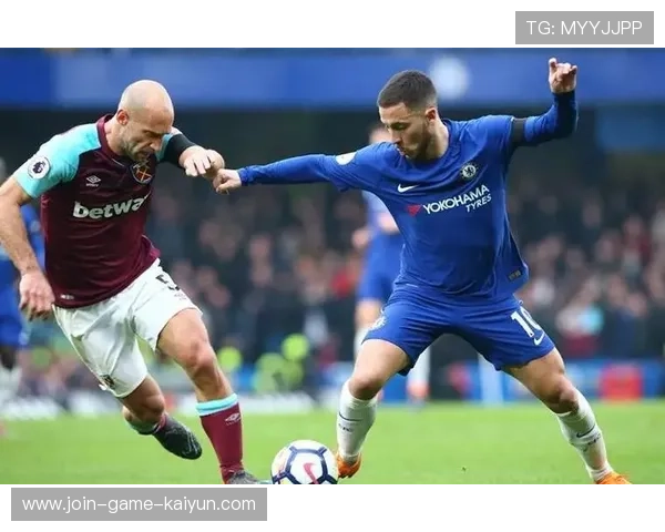 切尔西科尔维尔甩头攻门命中蓝军死忠集体跳起