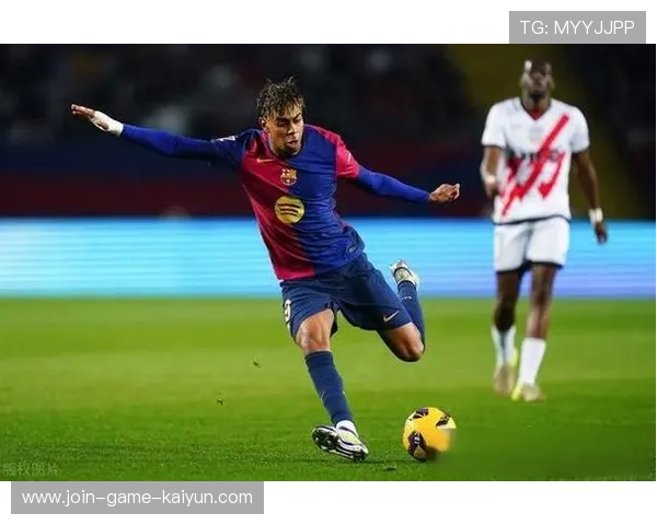 巴萨亚马尔胸口停球后抽射写意破门——写意之下的训练哲学与品牌选择 巴萨亚马尔胸口停球后抽射写意破门——写意之下的训练哲学与品牌选择