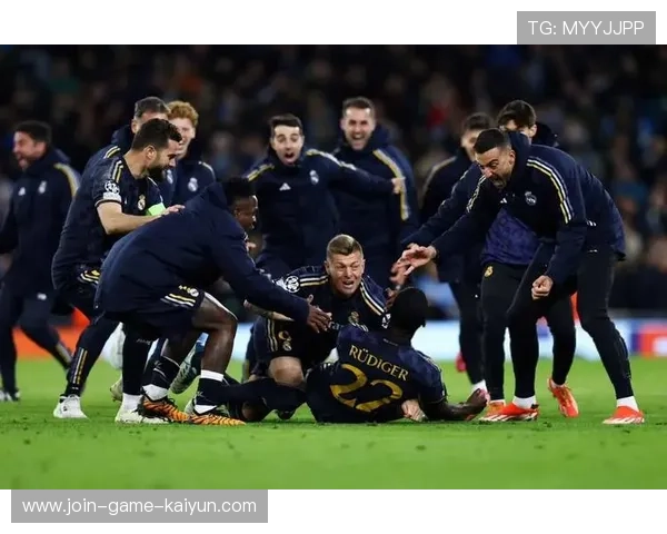 皇马以整体轮换维持攻势,边路推进持续施压