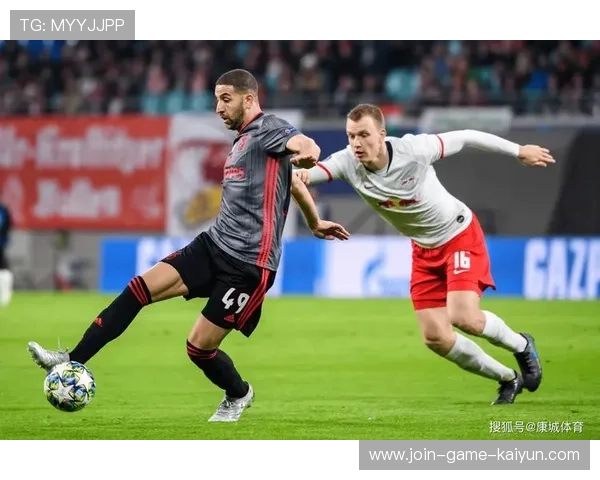 波尔图中前场在比赛中展现默契配合