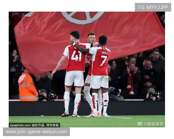 阿森纳门前补射稳稳命中改写比分，铸就经典瞬间