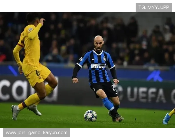 国际米兰禁区内跑位积极 国际米兰禁区内跑位积极