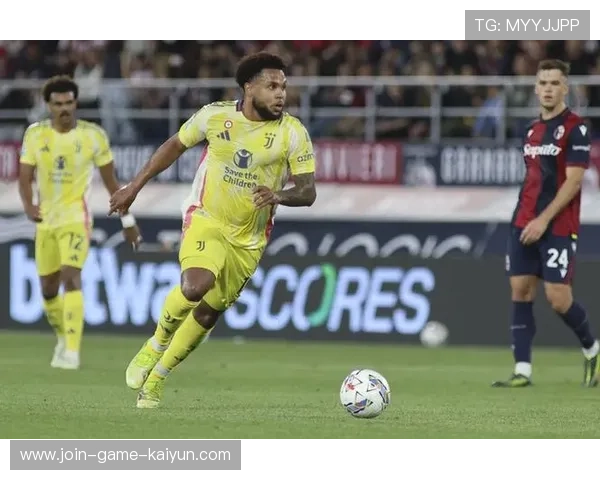 尤文快速推进极具穿透力,麦肯尼射门缺乏力量 尤文快速推进极具穿透力,麦肯尼射门缺乏力量