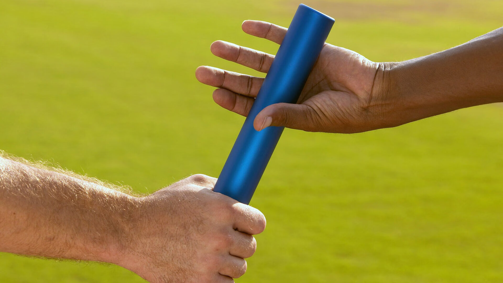 世界杯主题曲再登榜首 多国语混唱版刷爆社交平台